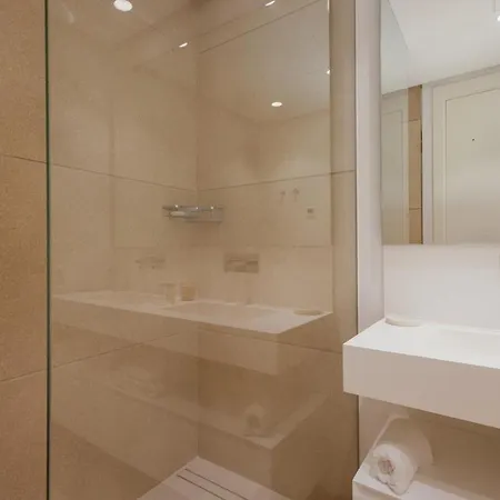 Luxury 3 Bed Flat Stunning Sea & Mountain Views Benahavís