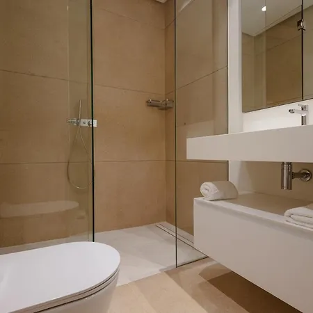 Daire Luxury 3 Bed Flat Stunning Sea & Mountain Views *