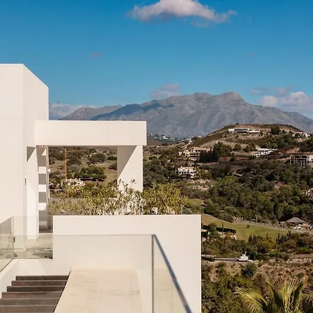 Daire Luxury 3 Bed Flat Stunning Sea & Mountain Views Benahavís