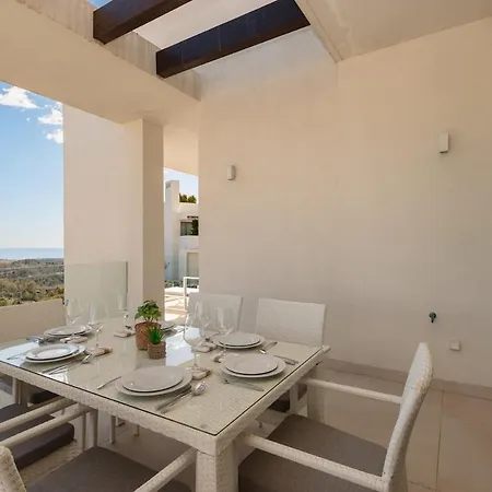 Daire Luxury 3 Bed Flat Stunning Sea & Mountain Views Benahavís